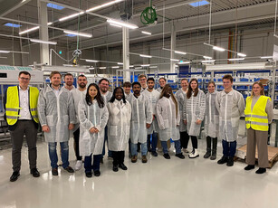 Exkursion zur Weinmann Emergency Medical Technology – Einblicke in die Medizingeräteproduktion Studierende der TH Lübeck bei einer Exkursion zur Weinmann Emergency Medical Technology GmbH & Co. KG, Besichtigung der Produktion von Medizingeräten in Henstedt-Ulzburg.