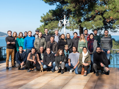 Das Team traf sich in Istanbul, um gemeinsam an den Plänen für ihre Aufstockung zu arbeiten. Foto: Deeply High