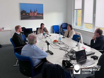 Tauschten gegenseitig Wissen aus: die Gäste in Folge 19 des Podcasts Gedankensprünge von Lübeck hoch 3. Foto: TH Lübeck 