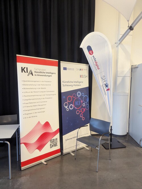 Drei Informationsbanner zu Künstlicher Intelligenz und Digitalisierung im Veranstaltungsbereich.