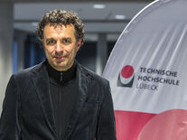 Architekt Michael Locher ist neuer Professor für Entwerfen und Baukonstruktion im Bestand an der TH Lübeck. Foto: TH Lübeck