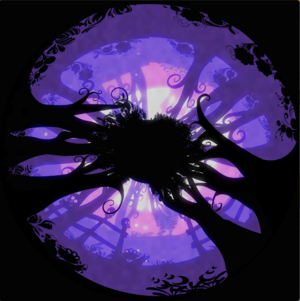 Auf diesem Bild sieht man dunkle Bäume, der Hintergrund ist in Abstufungen von lila gefärbt